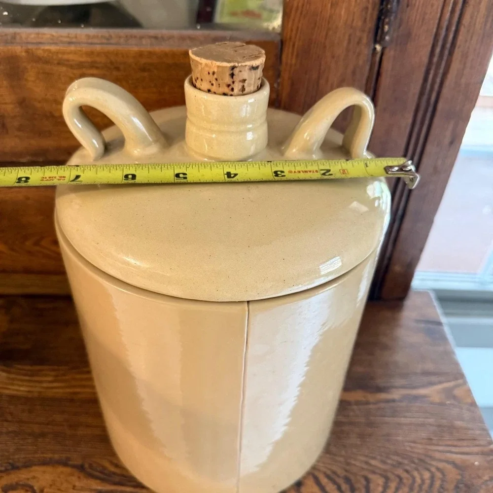 Vintage Joggers Jug Ceramic Top Ice Bucket Man Cave Runners Den Bar Pristine